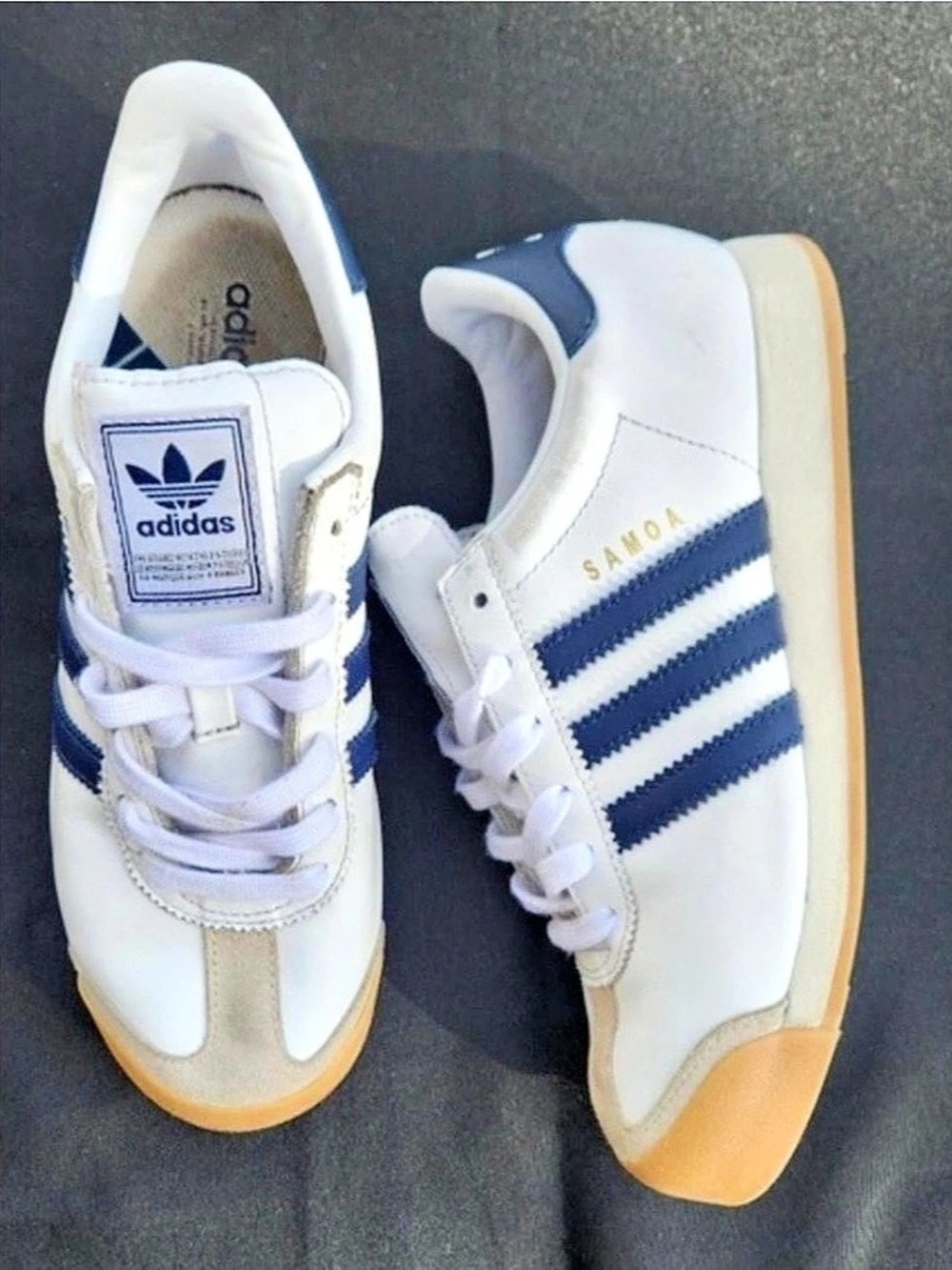 Adidas Samoa Sneakers in White & navy blue US Men’s 6.5/Women’s 8